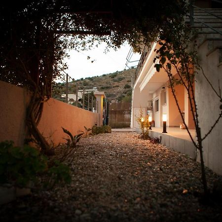 House On The Beach Salamina Exterior foto