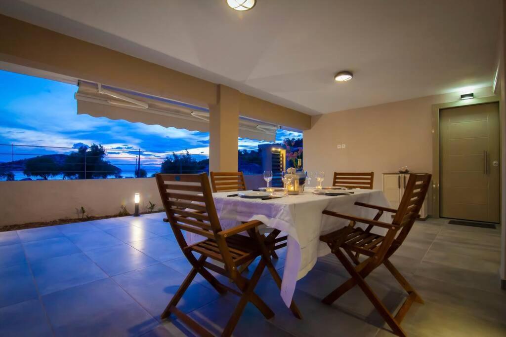 House On The Beach Salamina Exterior foto