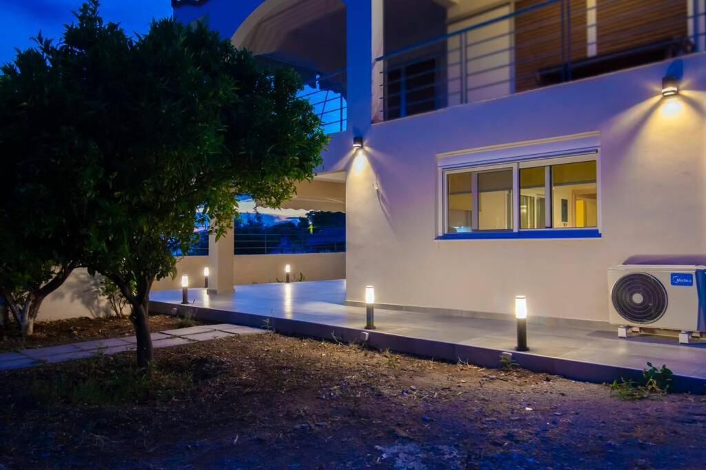 House On The Beach Salamina Exterior foto