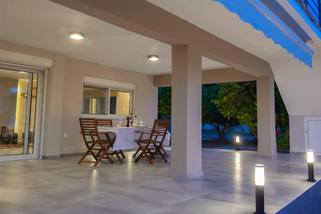 House On The Beach Salamina Exterior foto