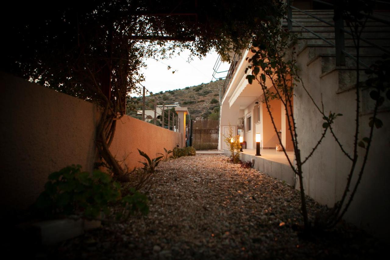 House On The Beach Salamina Exterior foto