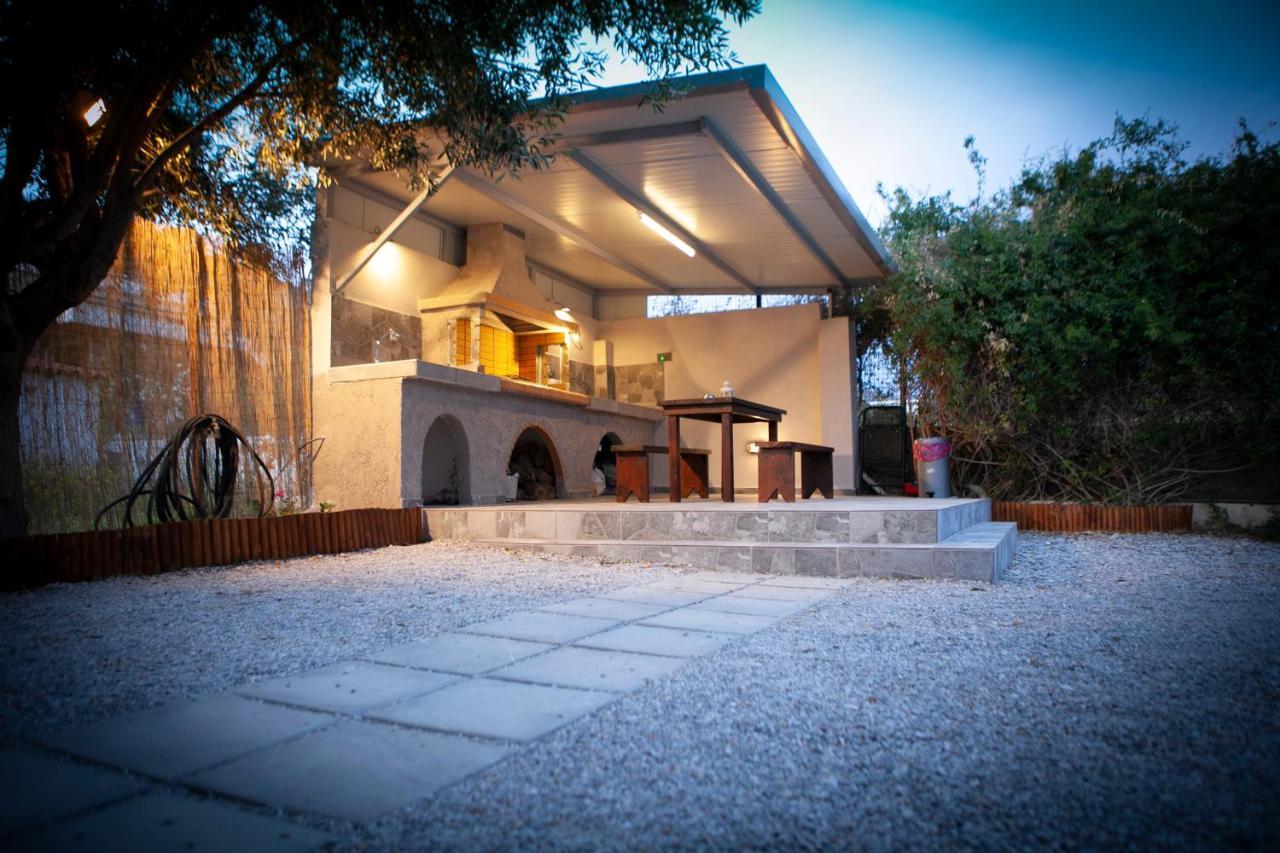 House On The Beach Salamina Exterior foto